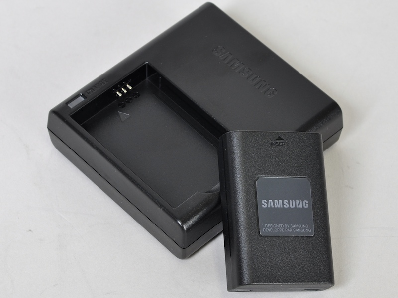 <b>充電器とバッテリー</b>