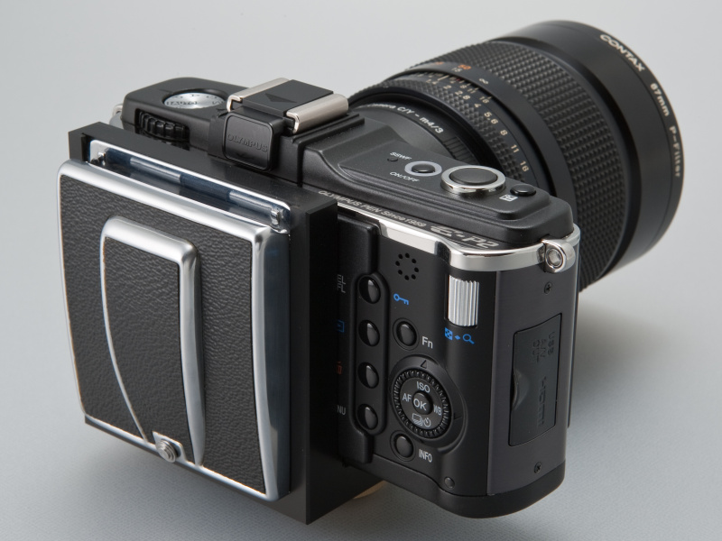 <b>ハッセルファインダーは折り畳み式なので、カメラバッグなどにスマートに収納できる</b>