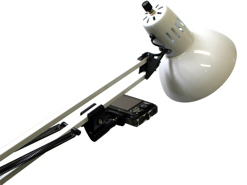 <b>照明スタンドへの取り付け例</b>