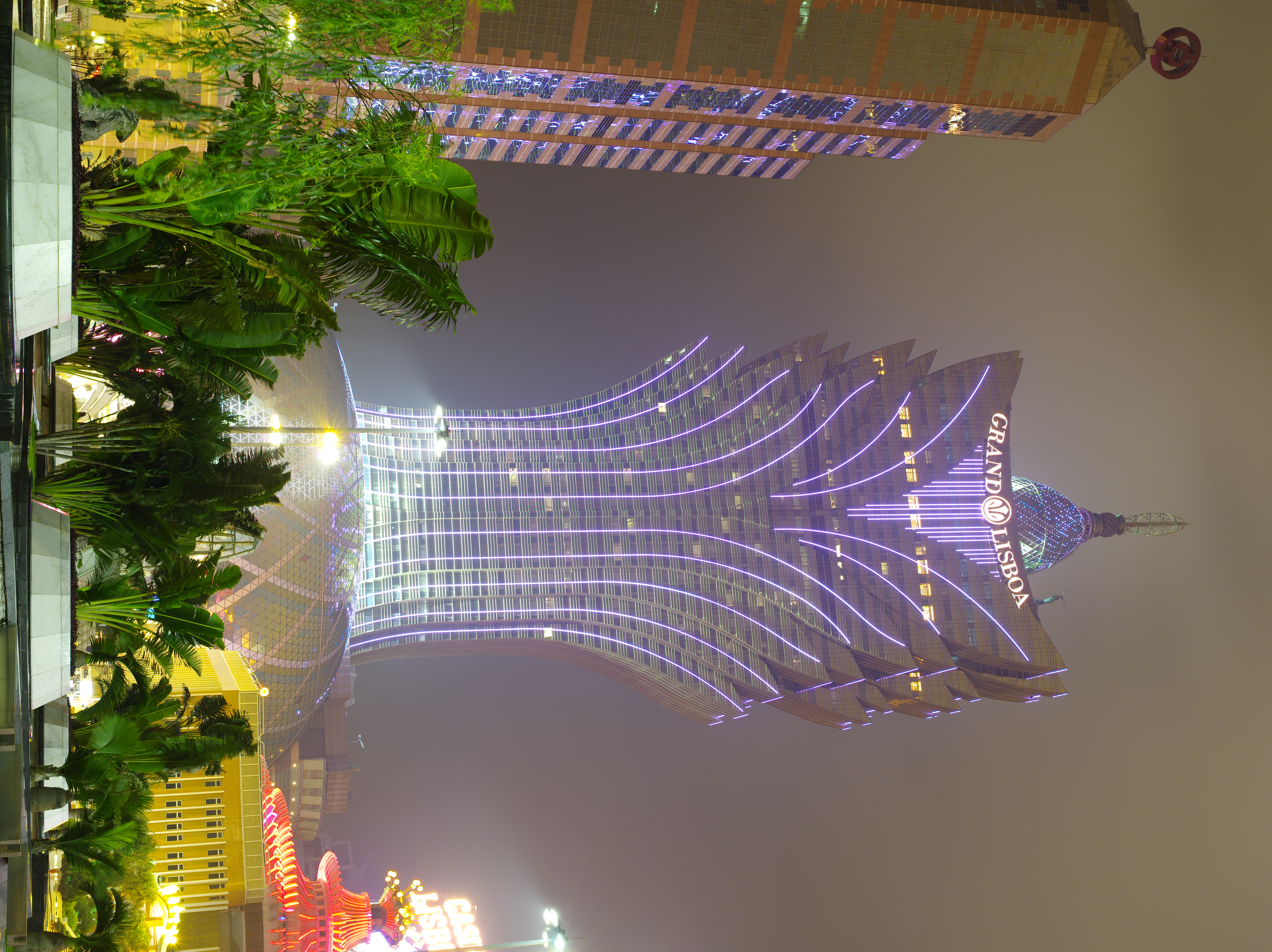 <b>645D / D FA 645 55mm F2.8 AL [IF] SDM AW / 約18.1MB / 5,440×7,264 / 6秒 / F11 / +1.3EV / ISO200 / WB:オート</b>