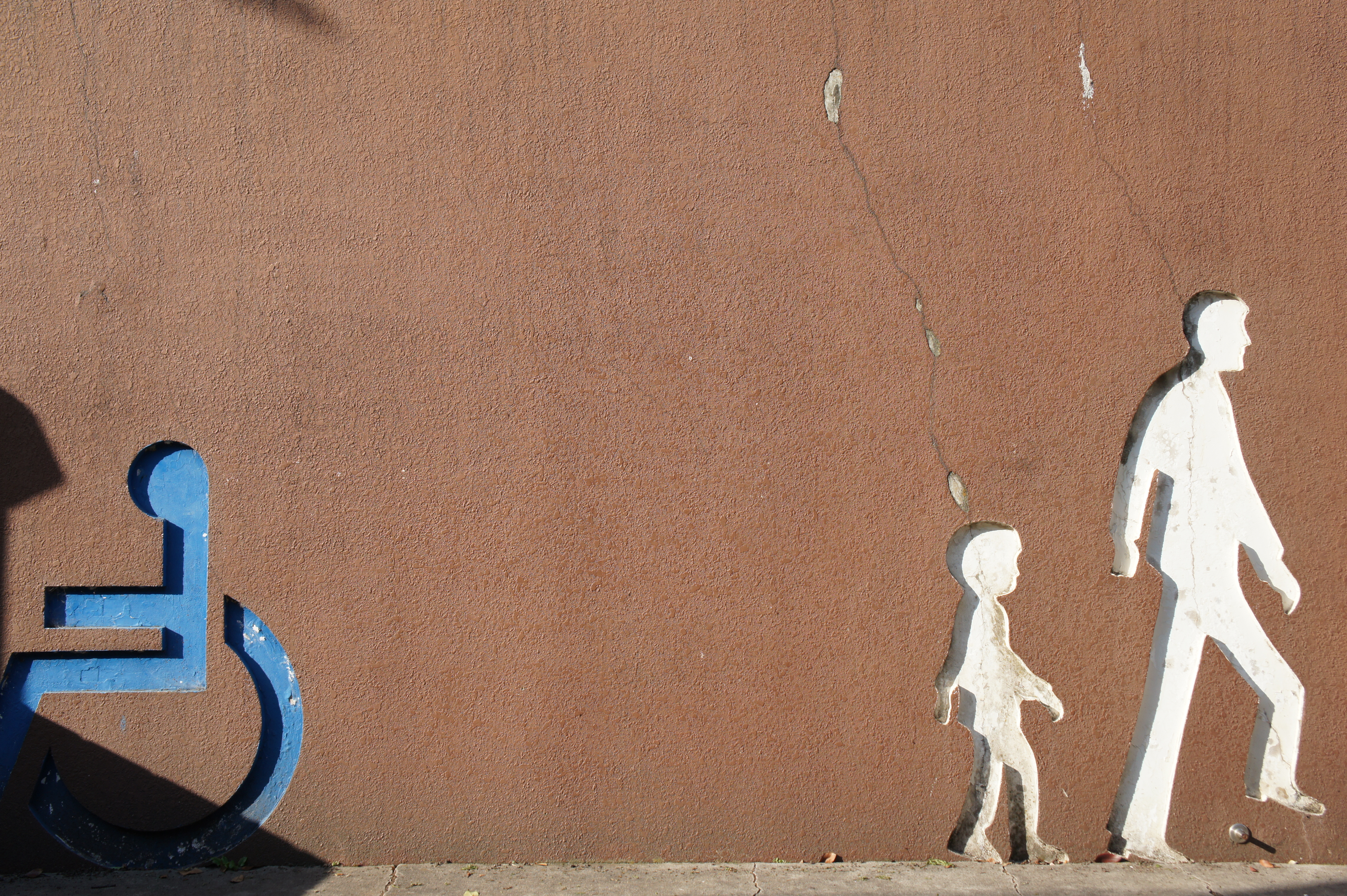 <b>NEX-5 / E 18-55mm F3.5-5.6 OSS / 約10.0MB / 4,592×3,056 / 1/200秒 / F8 / 0EV / ISO200 / WB:オート / 27mm</b>