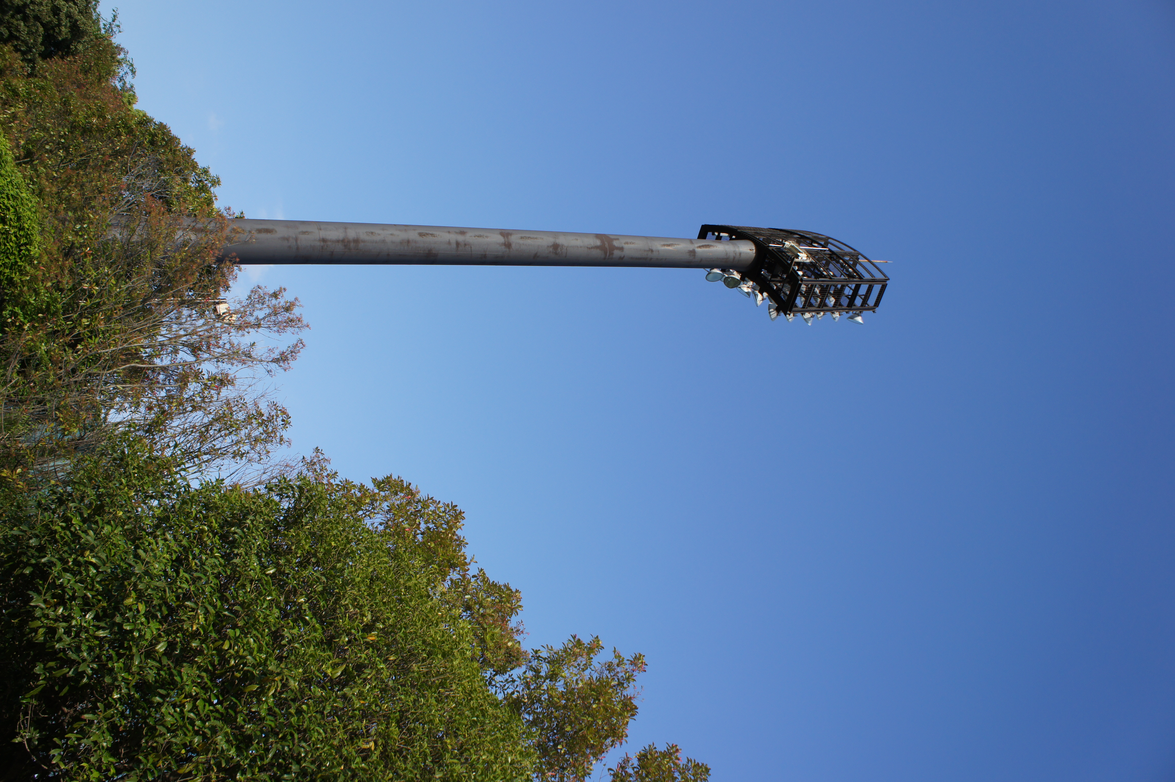 <b>NEX-5 / E 18-55mm F3.5-5.6 OSS / 約5.3MB / 3056x4592 / 1/320秒 / F8 / 0EV / ISO200 / WB:オート / 18mm</b>