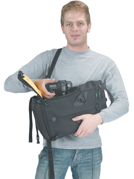 <b>両側面にも開口部を設ける</b>