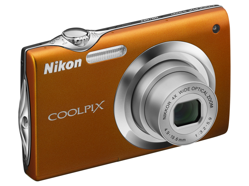 <b>COOLPIX S3000</b>