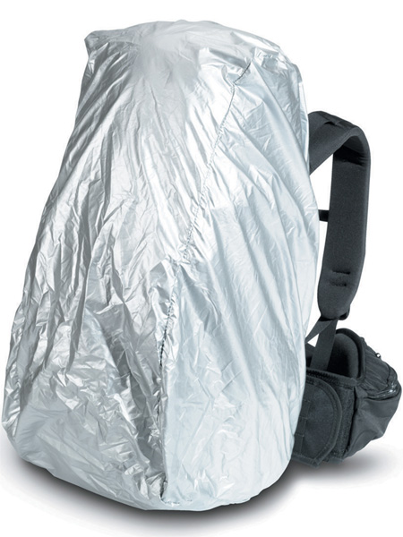 <b>裏の銀面は直射日光を反射し、機材が高温に晒されることを防ぐ</b>