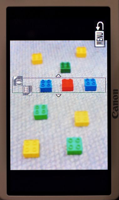 <b>「ジオラマ風」モードも面白い。ピントが合う幅と位置を調整でき、縦位置では枠の方向が切り替わる</b>