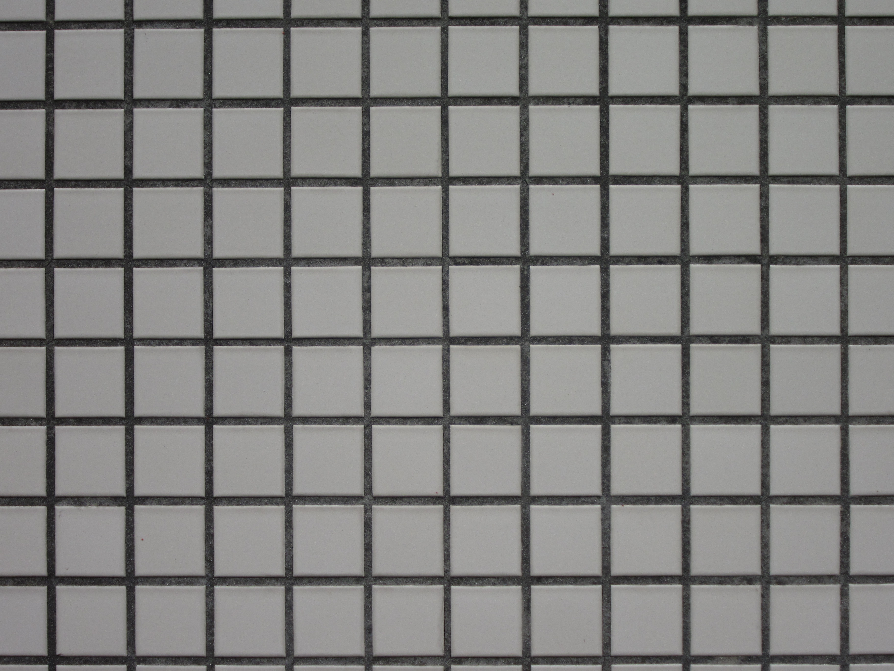 <b>望遠端<br>IXY 30S / 約2.1MB / 3,648×2,736 / 1/800秒 / F5.3 / 0EV / ISO125 / WB:オート / 18.6mm</b>