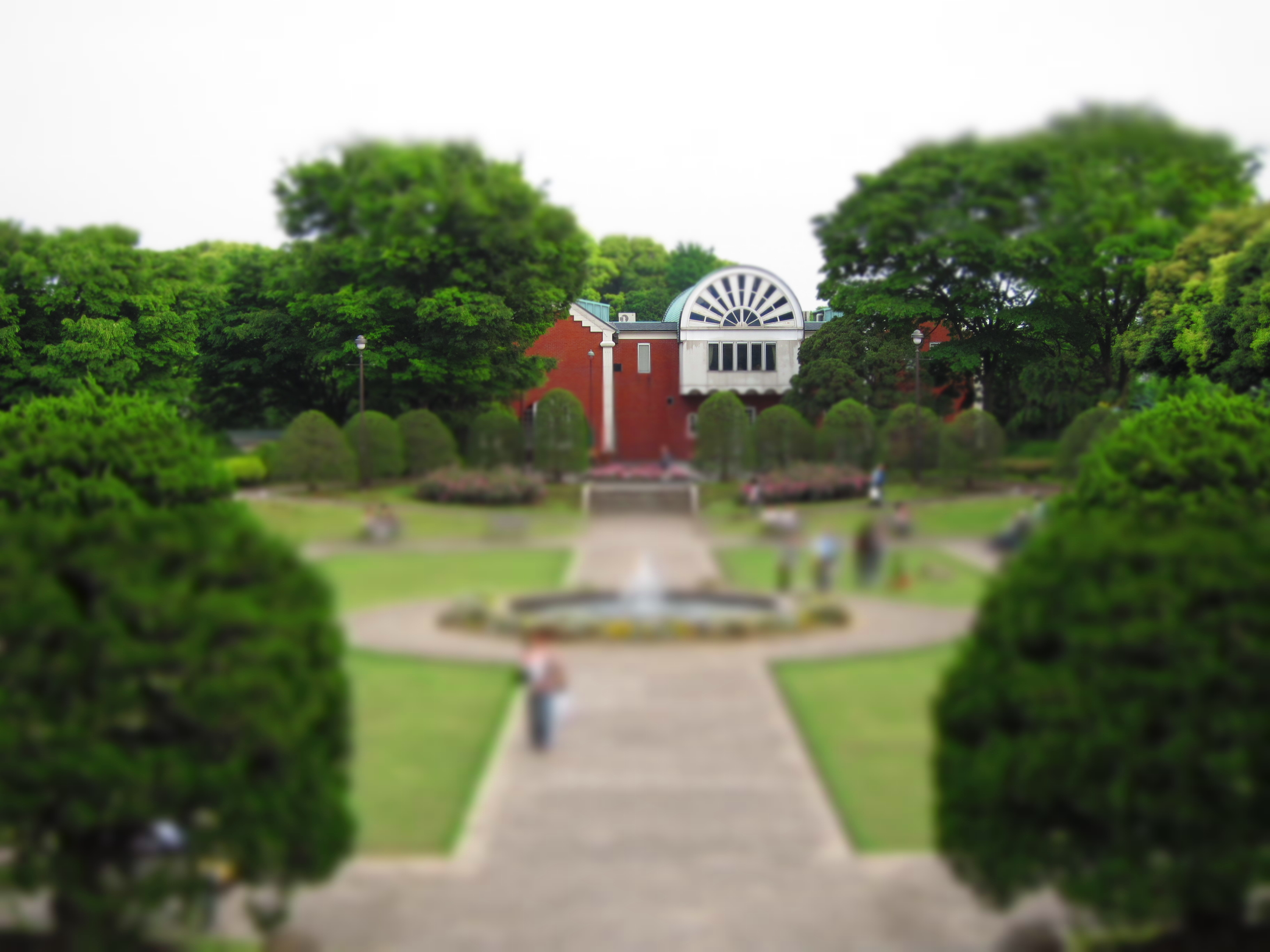 <b>ジオラマ風<br>IXY 30S / 約1.0MB / 3,648×2,736 / 1/160秒 / F4 / 0EV / ISO125 / WB:オート / 9.3mm</b>