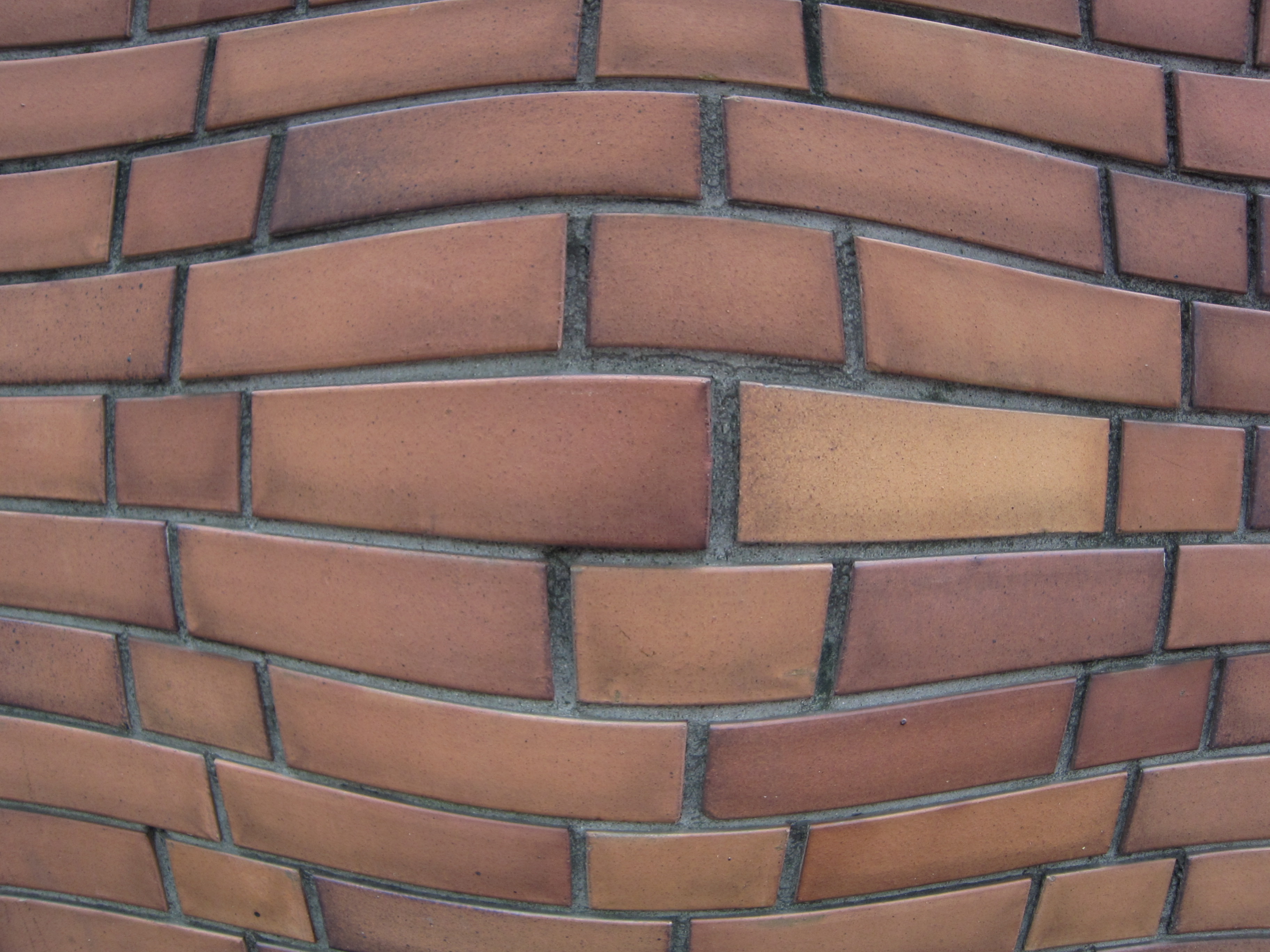 <b>効果は切、弱、中、強から選べる。これは中の効果。魚眼レンズというより「強烈な陣笠タイプの歪曲収差」に近い<br>IXY 30S / 約1.9MB / 3,648×2,736 / 1/60秒 / F2 / 0EV / ISO125 / WB:オート / 4.9mm</b>