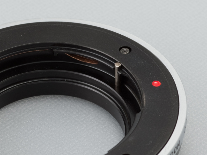 <b>アダプターの内側に逆回り防止ピンがあり、これが操作性向上に一役買っているという</b>