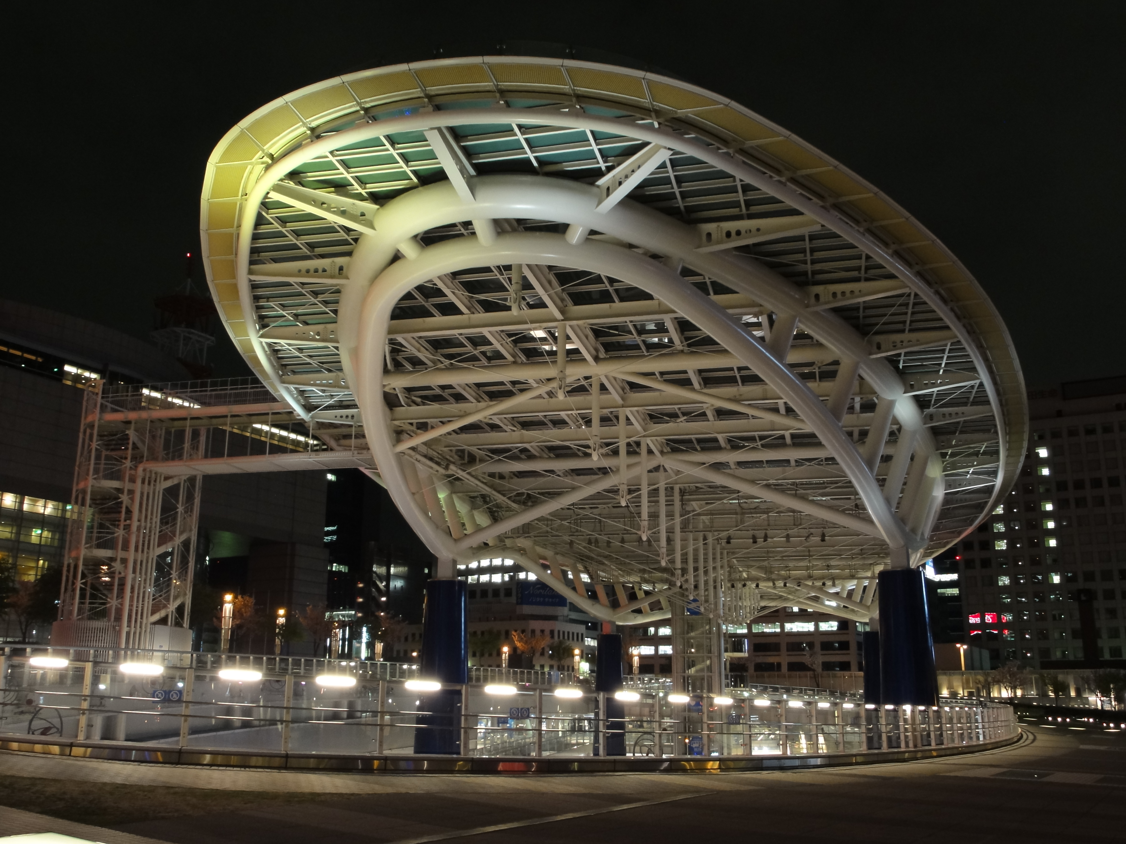 <b>手持ち夜景モード（三脚を使用）<br>DSC-HX5V / 約3.7MB / 3,648×2,736 / 1/8秒 / F4 / 0EV / ISO640 / WB:オート / 5.8mm</b>