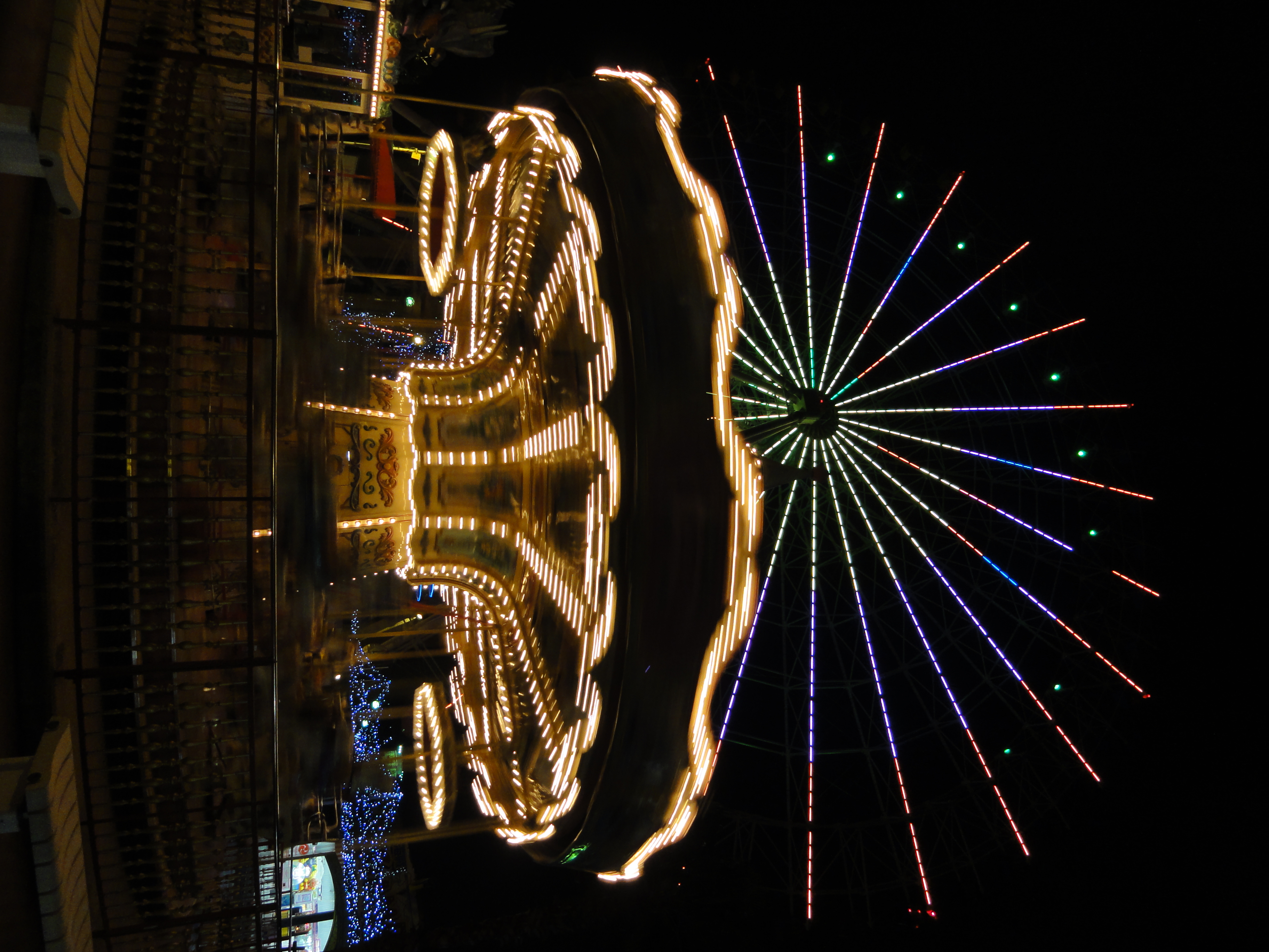 <b>シャッター速度1/4秒くらいで丁度いい感じ<br>DSC-HX5V / 約3.8MB / 2,736×3,648 / 1/4秒 / F8 / 0EV / ISO125 / WB:オート / 4.2mm</b>