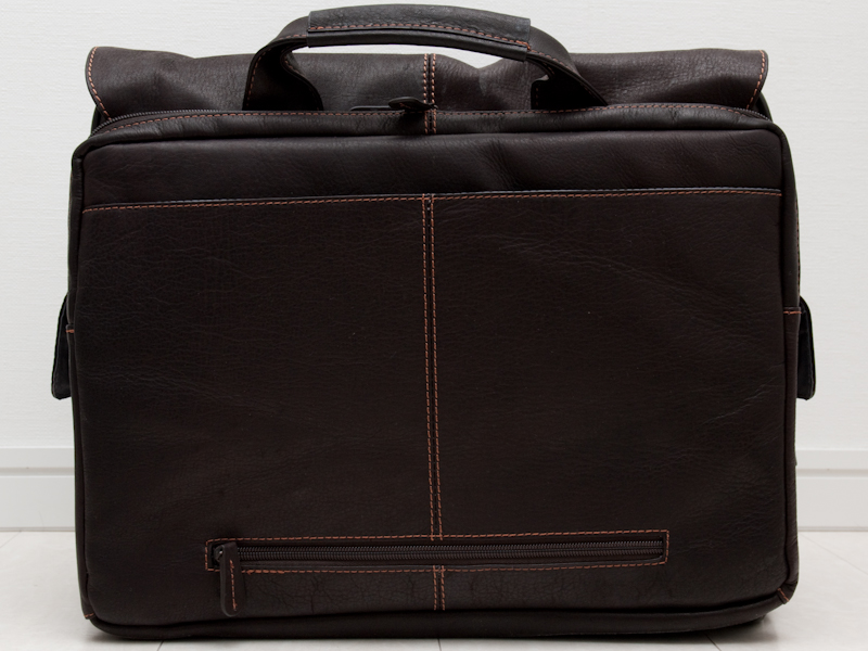 <strong>背面</strong>