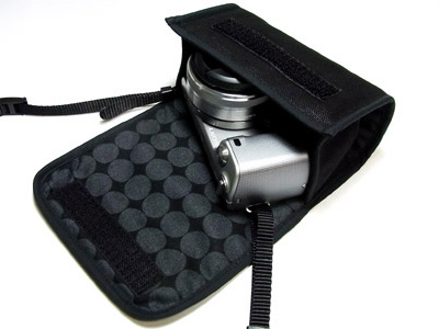 <b>ブラック・ダークグレー</b>