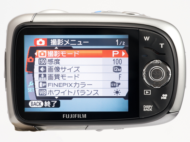 <b>FinePix XP10（背面）</b>