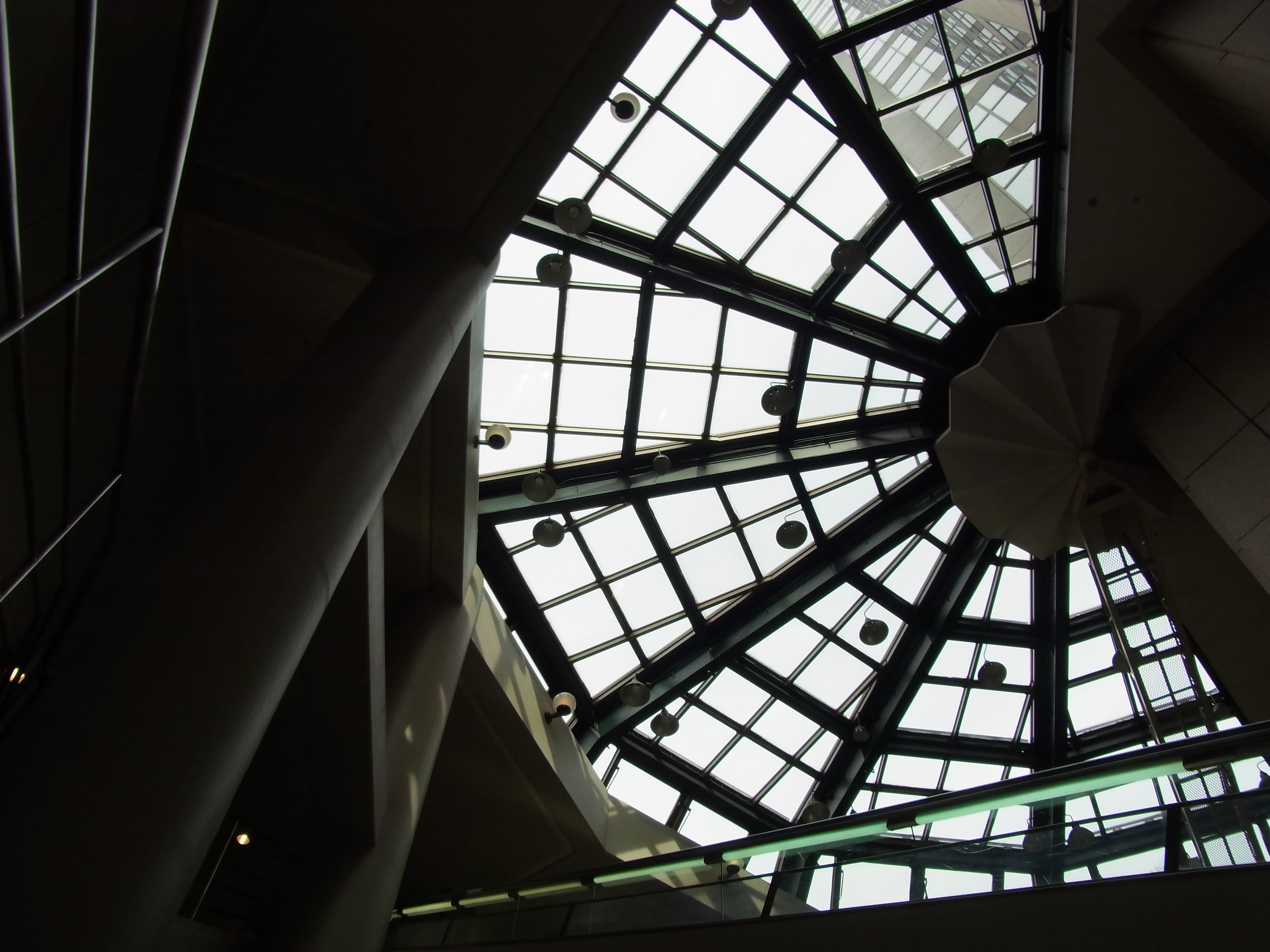 <b>中（シャドー）</b>