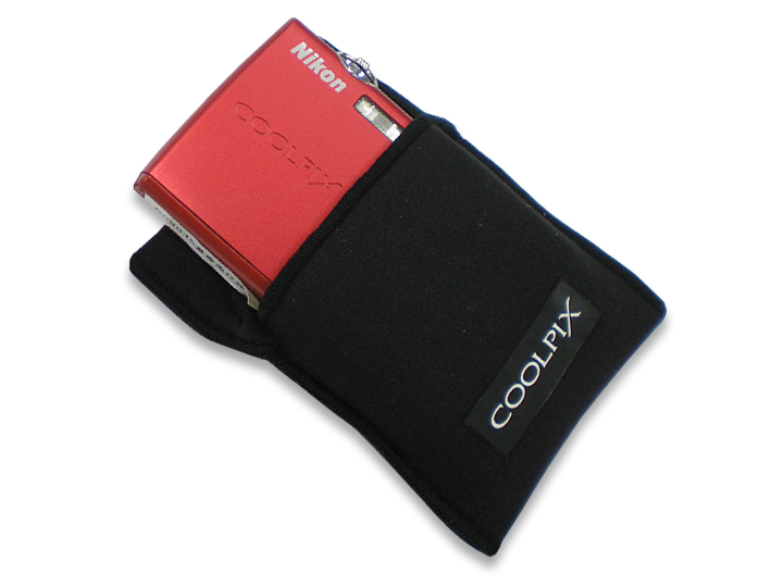 <b>付属のソフトケースに収納したところ</b>