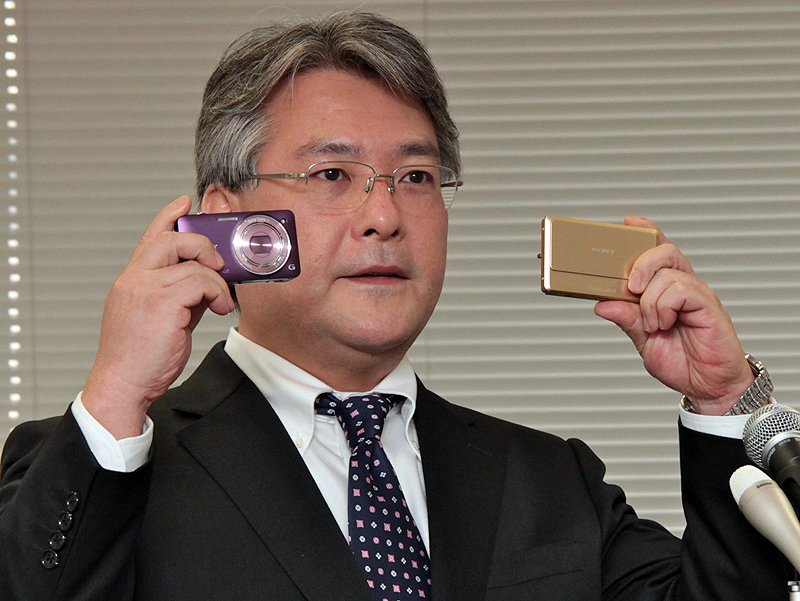 <b>ソニーコンスーマーAVマーケティング部門デジタルイメージングマーケティング部統括部長の下野裕氏</b>