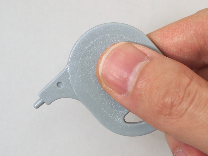 <b>本体に付属するタッチペン。もちろん、指の腹でタッチパネルを操作することも可能だ</b>