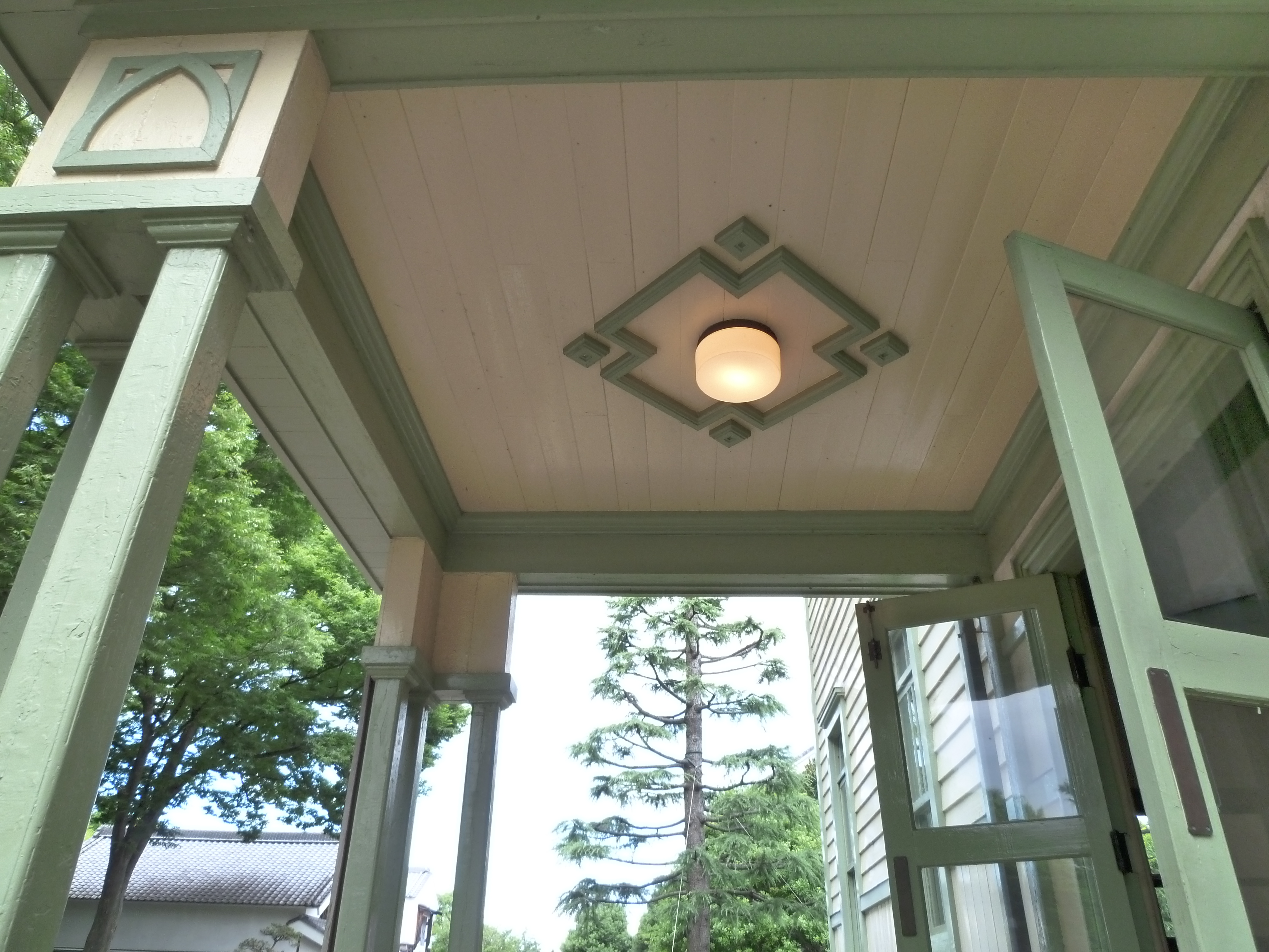 <b>DMC-FX70 / 約4.9MB / 4,320×3,240 / 1/160秒 / F2.8 / 0EV / ISO400 / WB:オート / 4.3mm（ハイダイナミック：スタンダード）</b>