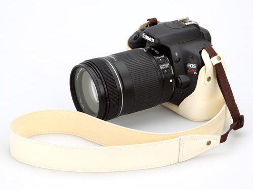 <b>EOS Kiss X4用ホワイト</b>