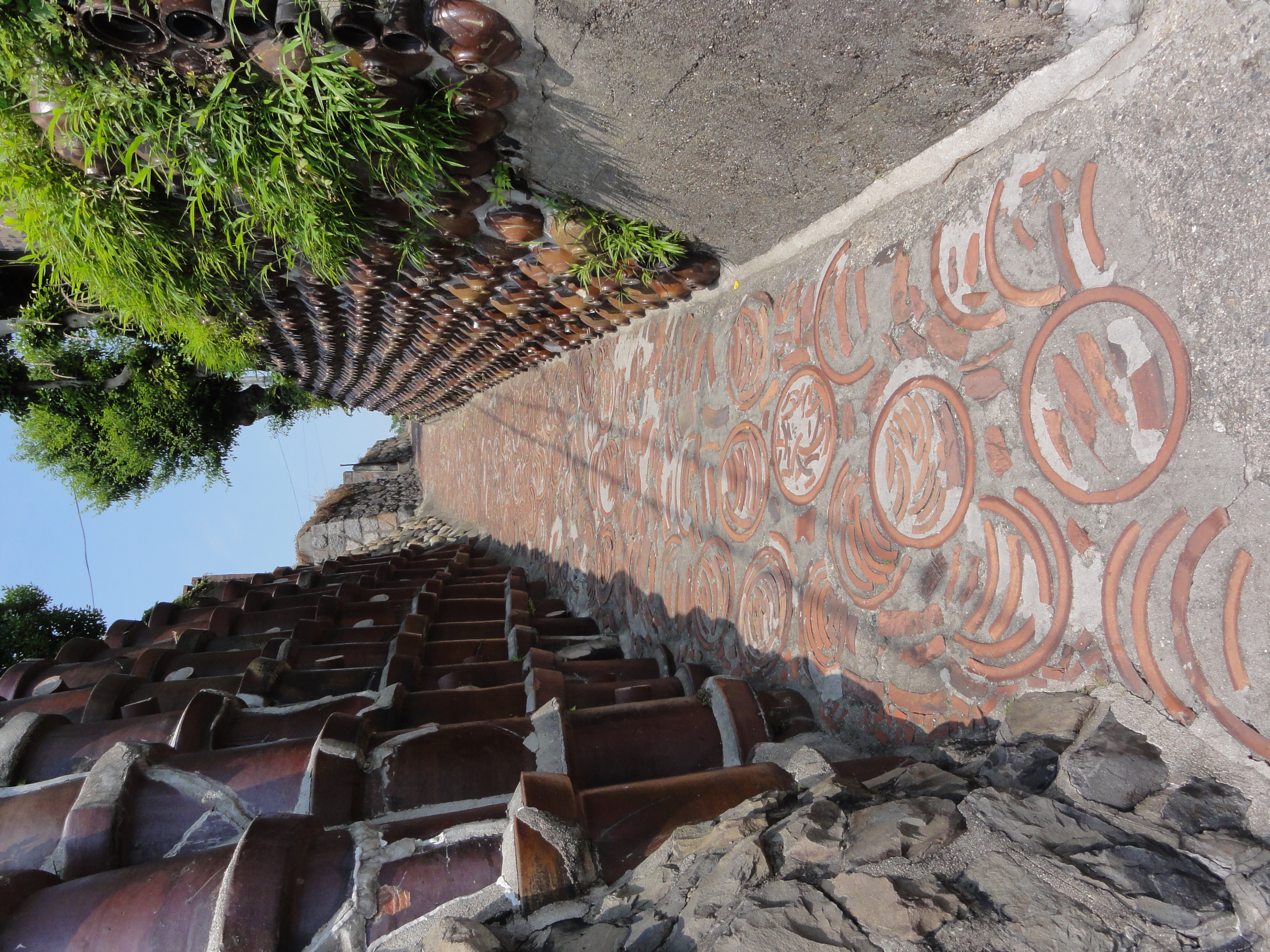 <b>有名な土管坂<br>DSC-HX5V / 約4.2MB / 2,736×3,648 / 1/250秒 / F8 / -0.7EV / ISO125 / WB:オート / 4.5mm</b>