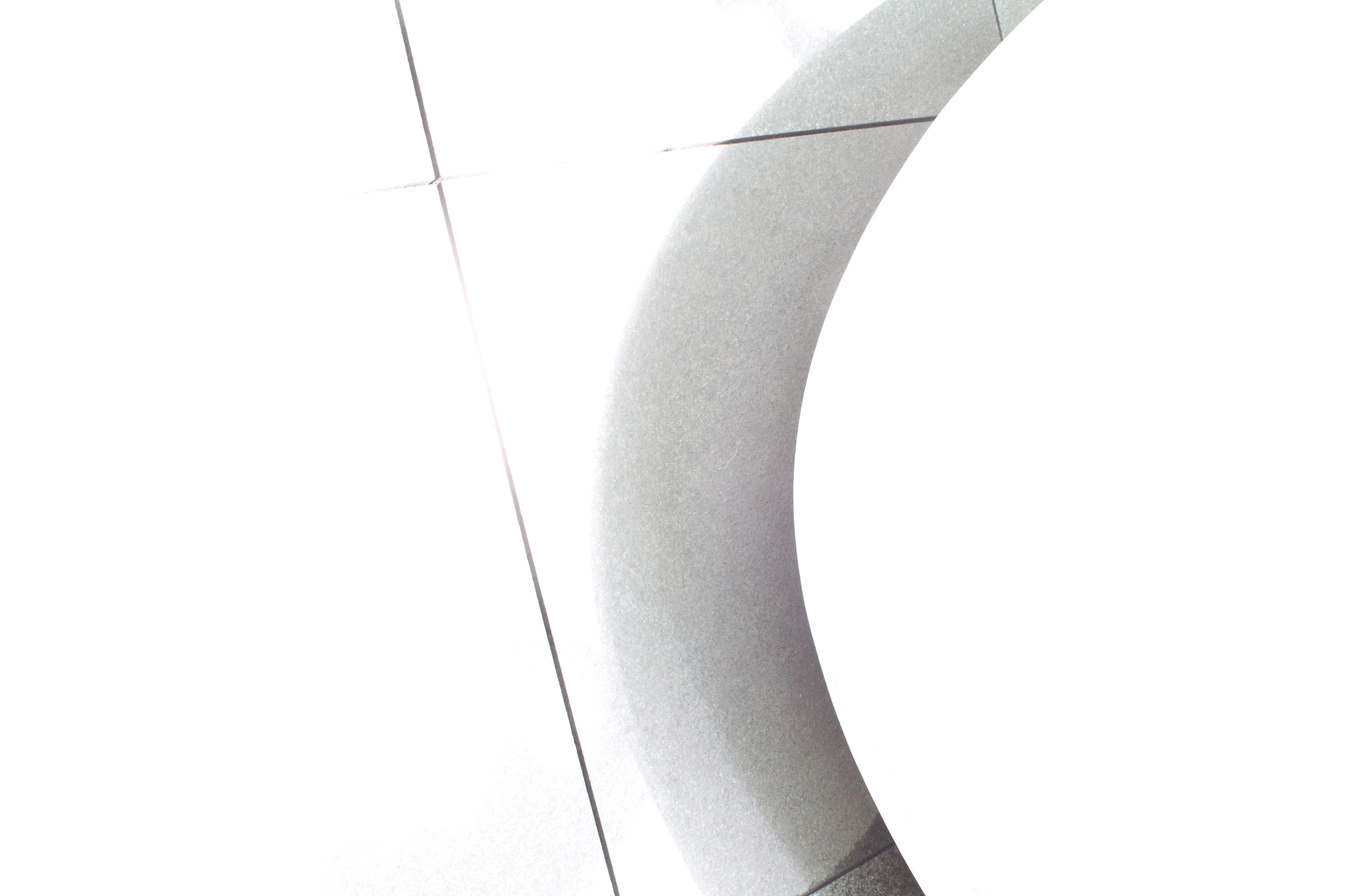 <b>普段なら黒つぶれかそれに近い暗い部分だけが写ってる感じ。飛び際で変な色が出るカメラもあるけど、EOS Kiss X4は素直に飛んでくれている<br>EOS Kiss X4 / EF-S 18-55mm F3.5-5.6 IS / 5,184×3,456 / 1/30秒 / F8 / 5EV / ISO2500 / WB：オート / 18mm</b>