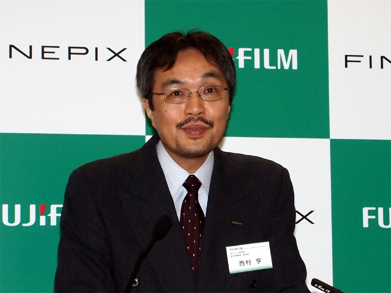 <b>同社電子映像事業部 商品部長の西村亨氏</b>