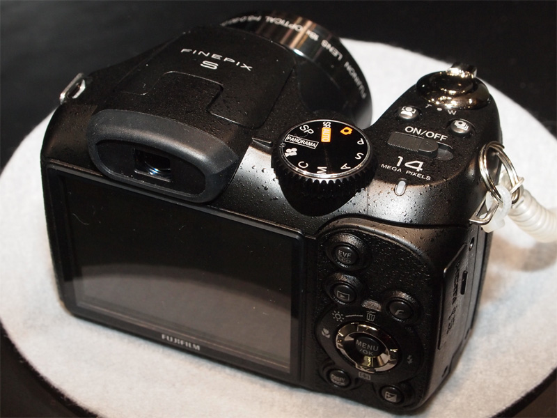 <b>FinePix S2800HD</b>