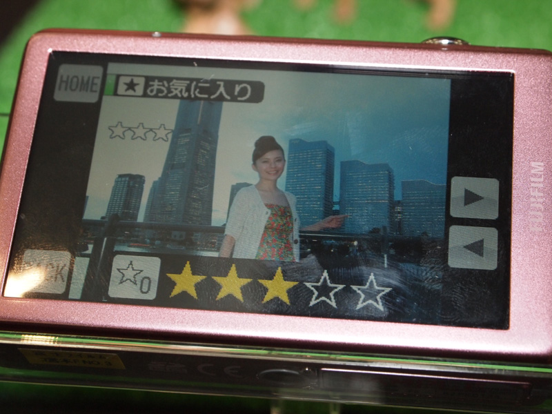 <b>画像のレーティングを行なっているところ</b>