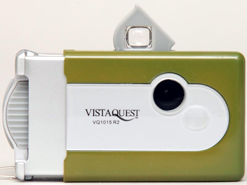 <b>本体をスライドさせることで撮影状態にセットする</b>