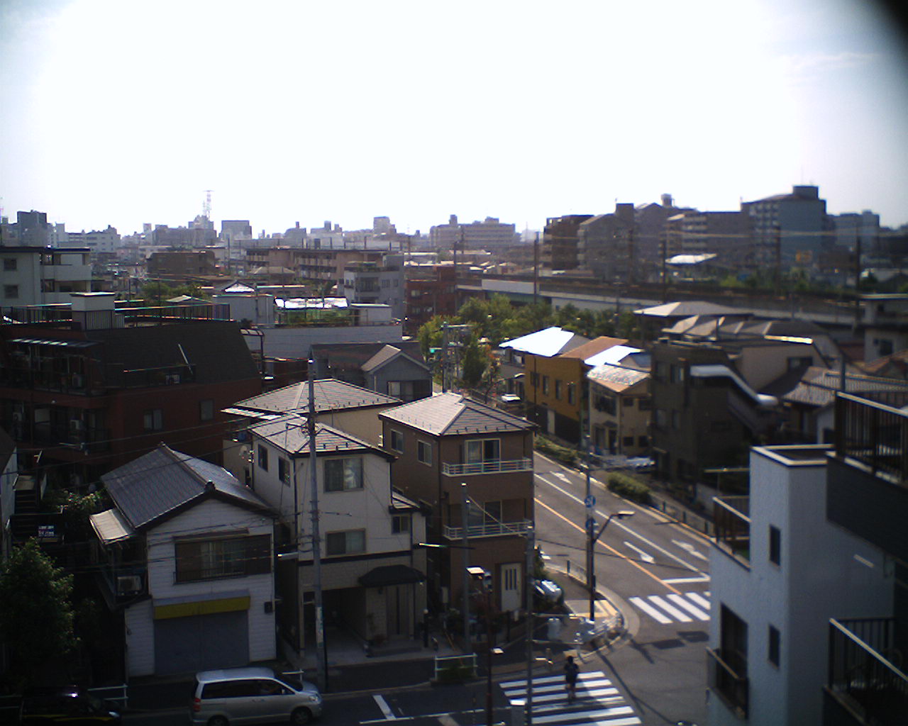 <b>ノーマル<br>VQ1015R2 / 1,280×1,024 / 1/237秒 / F2.8 / 0EV / ISO60 / オート / WB:オート</b>