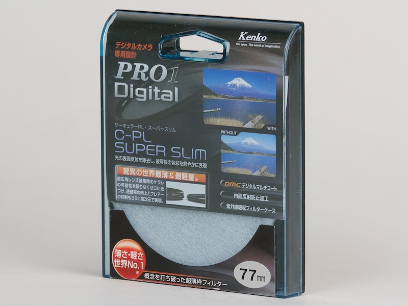 <b>PRO1DサーキュラーPLスーパースリム。価格は1万500円（49mm径）から2万3,100円（82mm径）。写真の77mm径は1万9,950円</b>