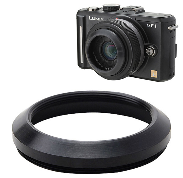 <b>メタルインナーフード46mmブラック（E-6809）の装着例</b>