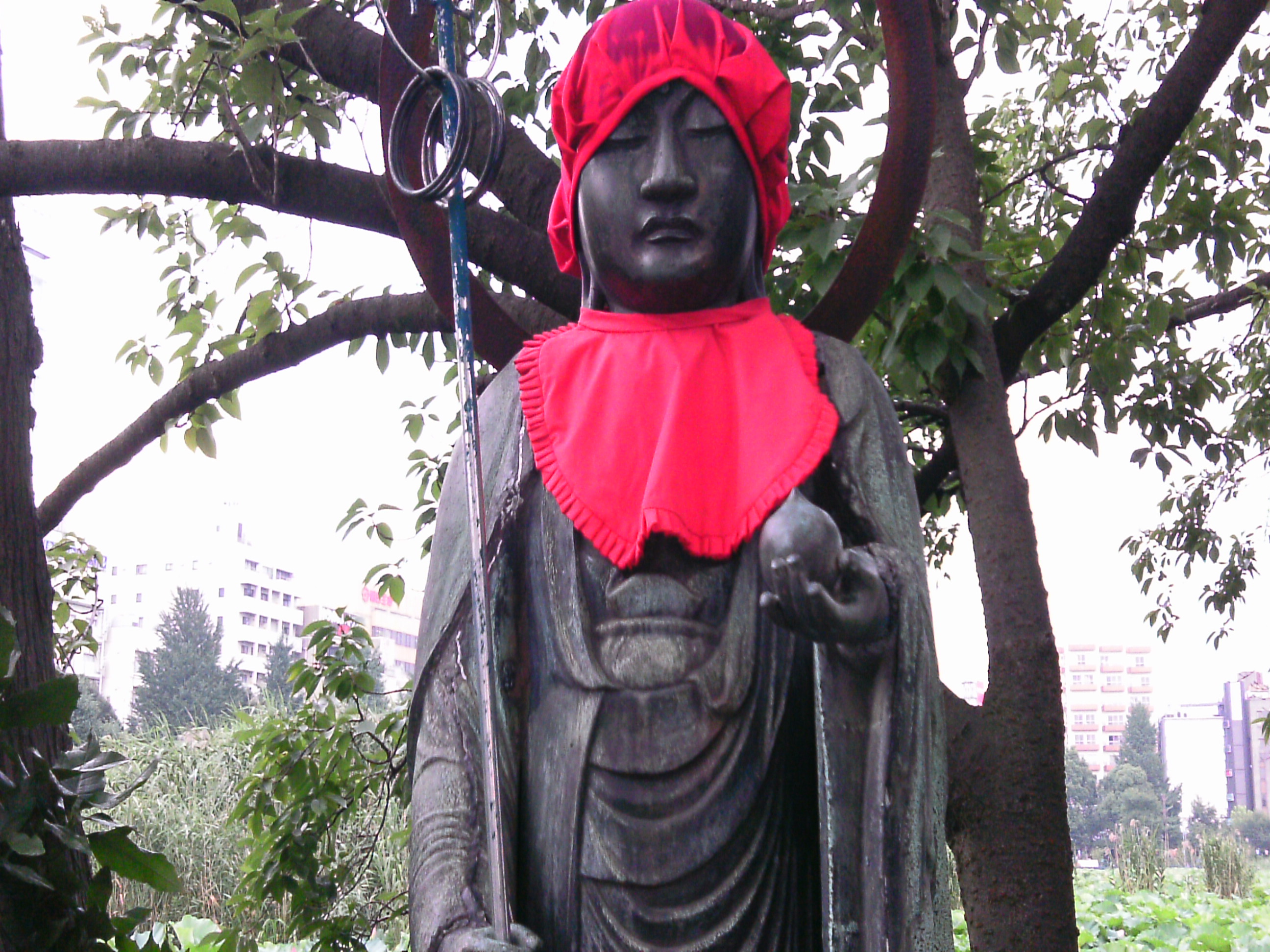 <b>変形モード<br>EZ Digital F537IR / 2,592×1,944 / 1/50秒 / F3.2 / 0EV / ISO54 / WB:オート / 5mm</b>