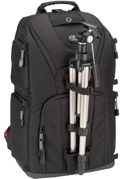 <b>三脚を装着したところ</b>