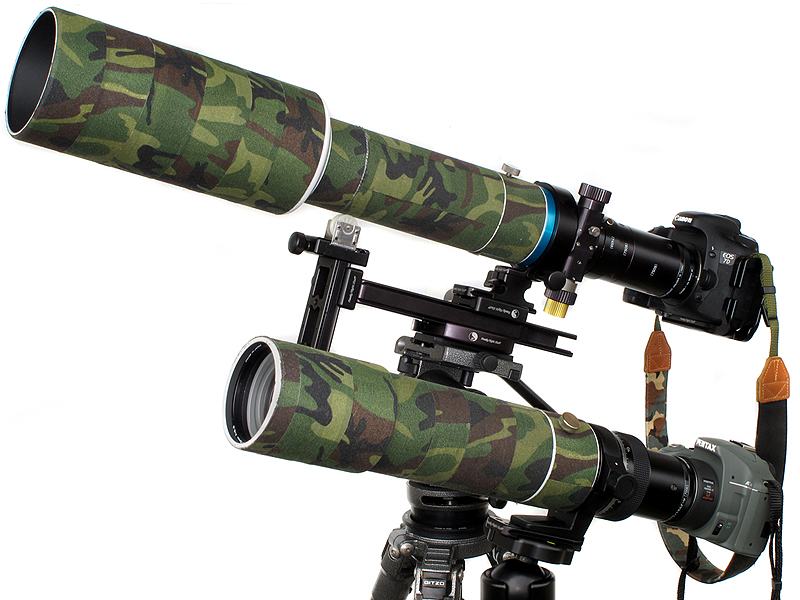 <b>101EDIIが手元に届いて最初に試みた構成例（上）。まず最初に迷彩柄のテープで白鏡筒を目立たなくし、フェザータッチフォーカサーと鏡筒の中間部分の2点でレンズを保持するようブラケットで補強。一方、度重なるカスタマイズで鏡筒やドロチューブ、延長筒などのパーツが余ってしまったので、ドロチューブホルダのみを買い足せば、77EDII用の鏡筒システムもできてしまった（下）。まさに自作PCと同じで、余ったパーツでもう1台、というわけだ</b>