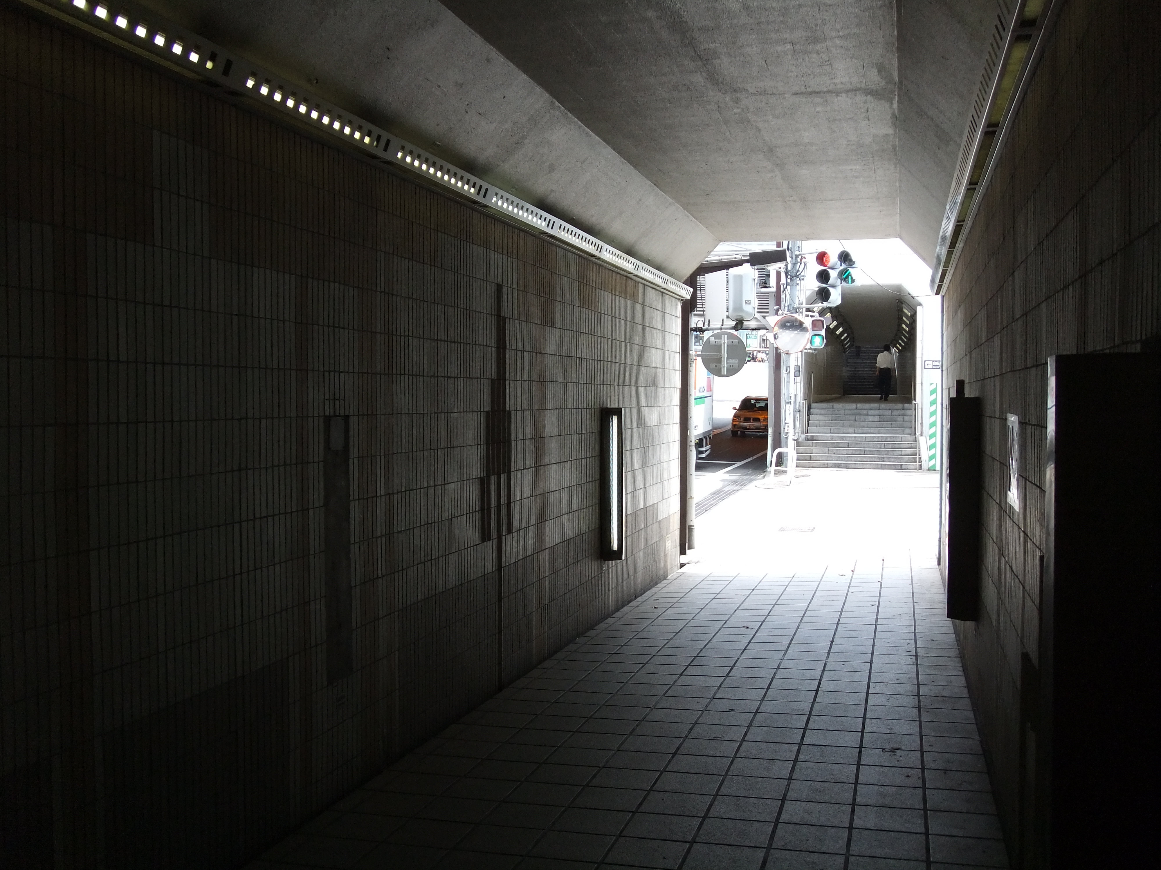 <b>EXR：高解像度優先<br>FinePix Z800EXR / 4,000×3,000 / 1/85秒 / F3.9 / -0.7EV / ISO100 / WB:オート / 6.4mm（35mm相当）</b>