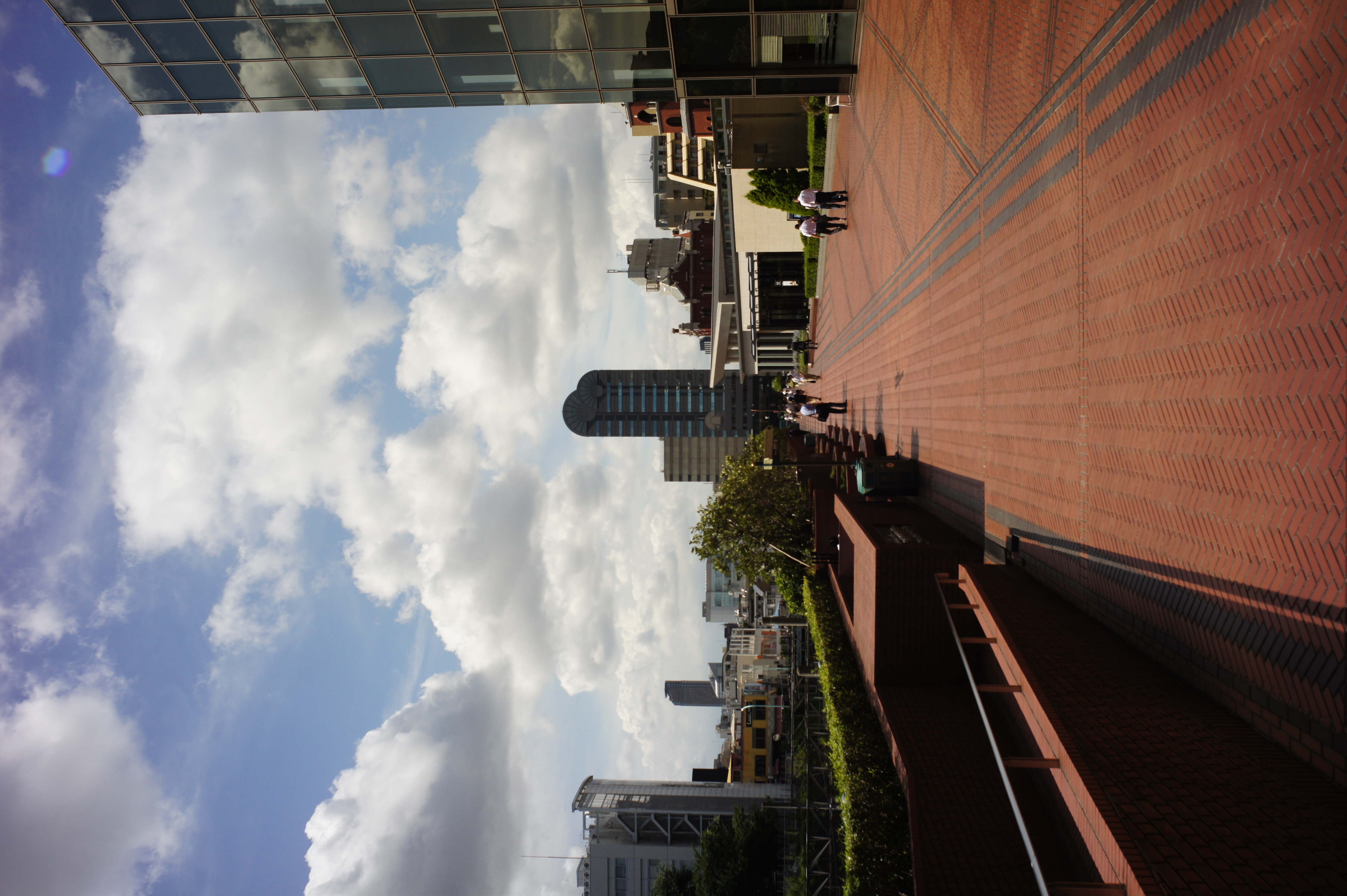 <b>NEX-5 / アベノンスーパーワイドL 21mm F2.8 / 約4.2MB / 3,056×4,592 / 1/800秒 / F8 / 0EV / ISO200 / WB:オート / クリエイティブスタイル：ビビッド / DROオート</b>