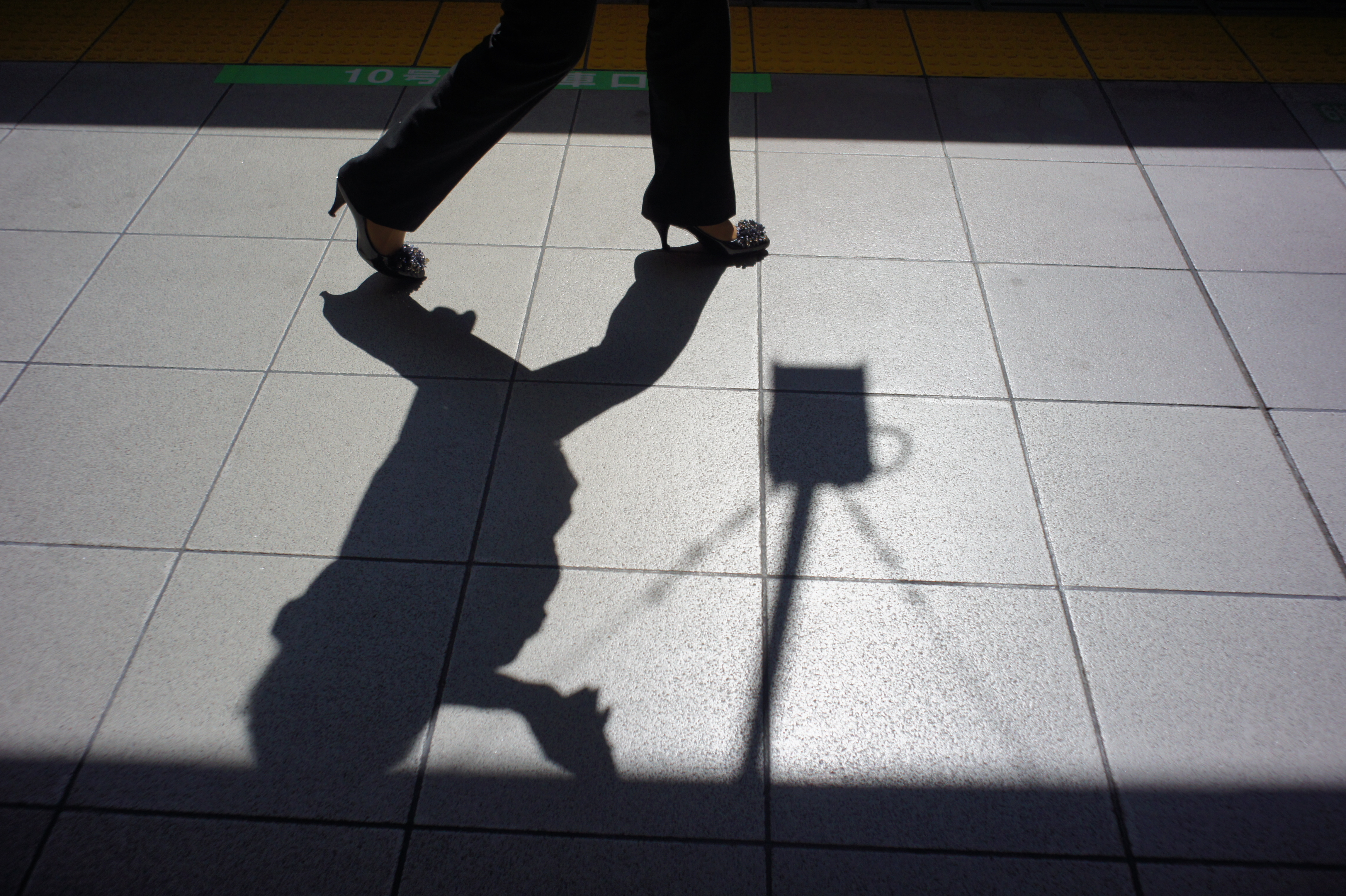 <b>NEX-5 / アベノンスーパーワイドL 21mm F2.8 / 約5.5MB / 4,592×3,056 / 1/4,000秒 / F2.8 / 0EV / ISO200 / WB:オート / クリエイティブスタイル：ビビッド / DROオート</b>