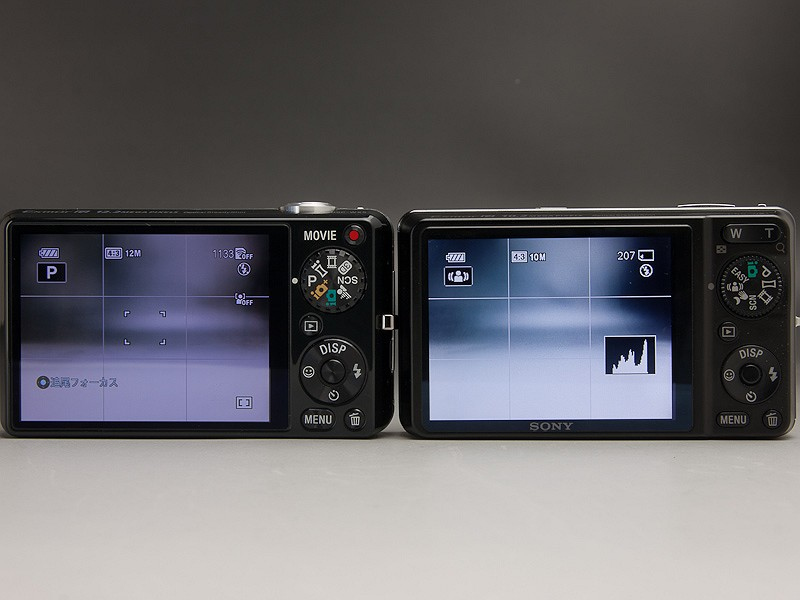 <b>DSC-WX1（右）との比較</b>
