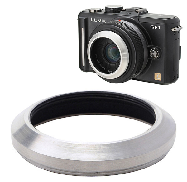 <b>メタルインナーフード46mmシルバー（E-6808）の装着例</b>