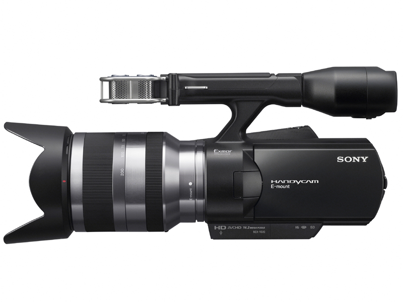 <b>E 18-200mm F3.5-6.3 OSS装着時</b>