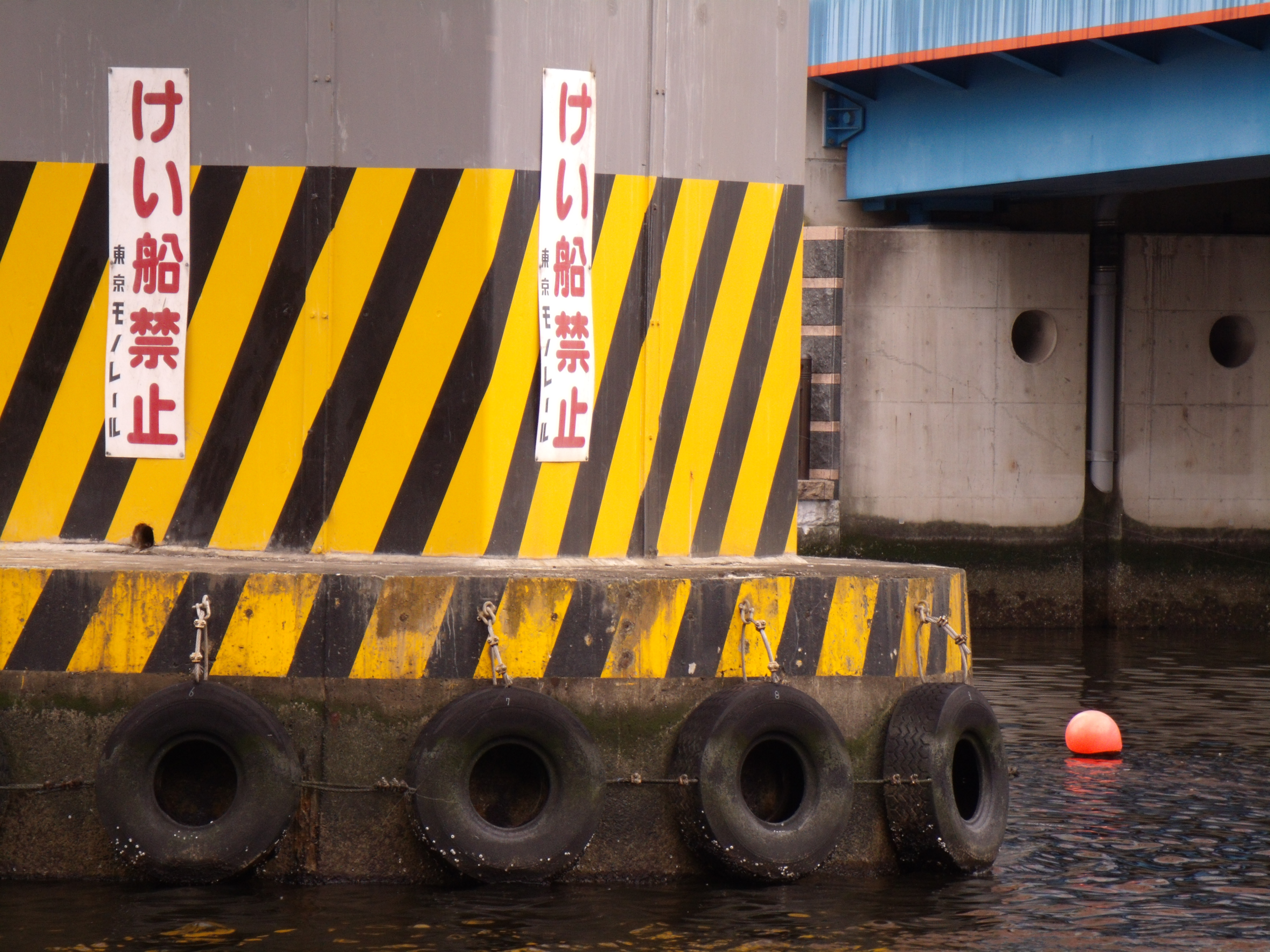 <b>ISO100<br>GE-X5 / 約6.4MB / 4,320×3,240 / 1/70秒 / F6.4 / 0EV / WB:日陰 / 35.8mm</b>