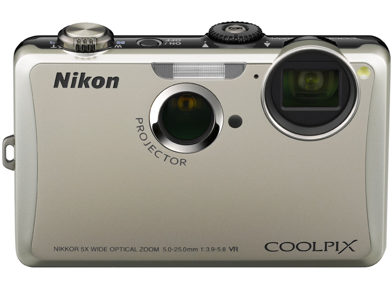 <b>上部にプロジェクターボタンとフォーカスダイヤルを一体配置</b>