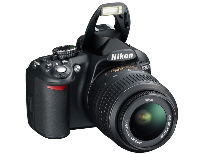 <b>内蔵ストロボを備える</b>