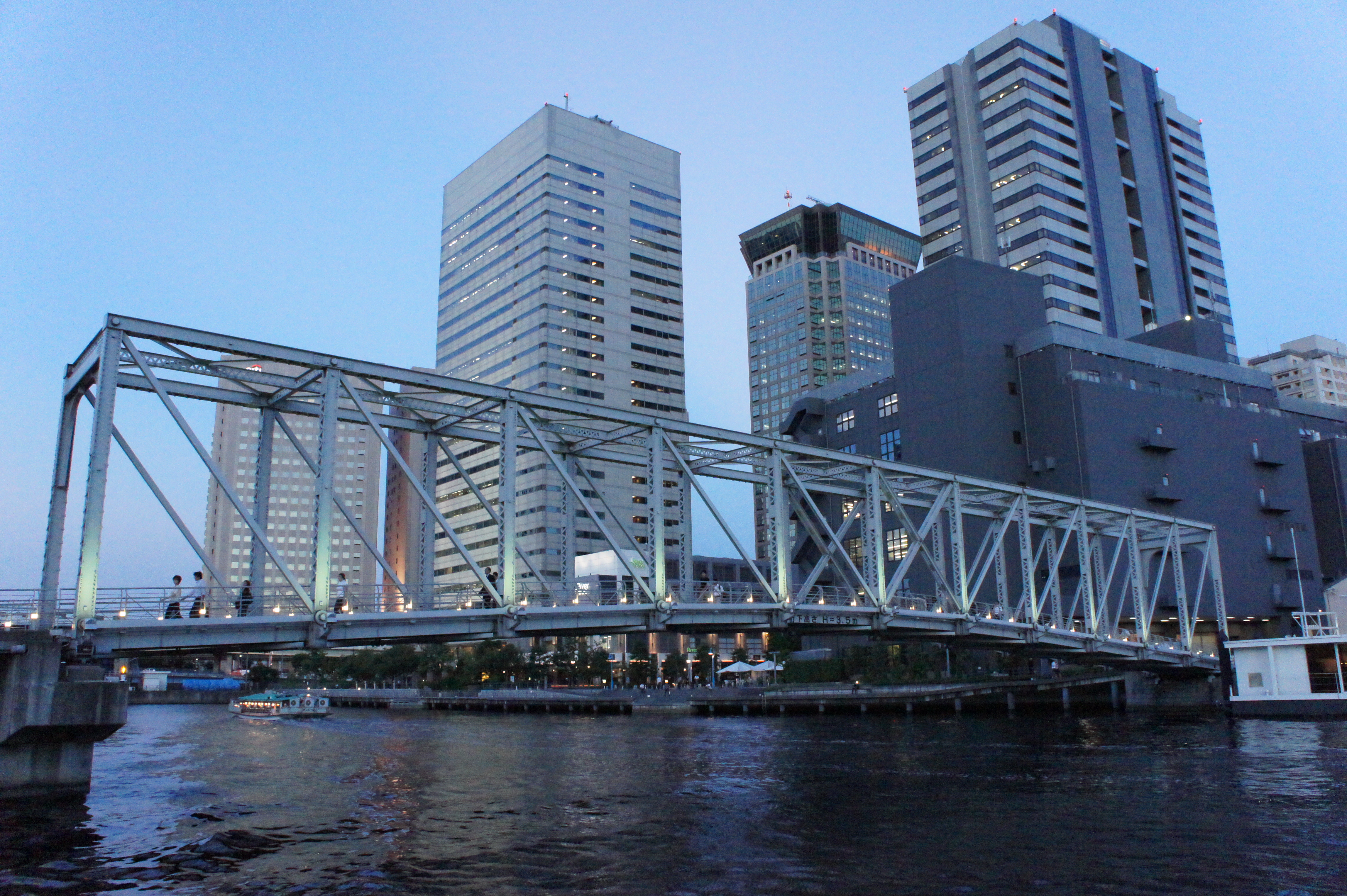 <b>NEX-5 / ISO6400</b>