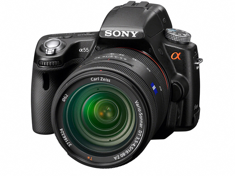 <b>α55にVario-Sonnar T* DT 16-80mm F3.5-4.5を装着</b>