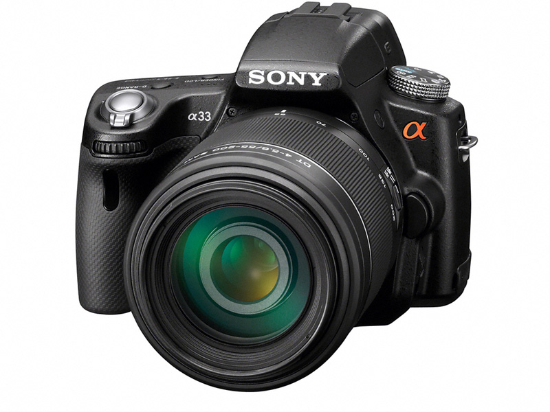 <b>α33にDT 55-200mm F4-5.6 SAMを装着</b>