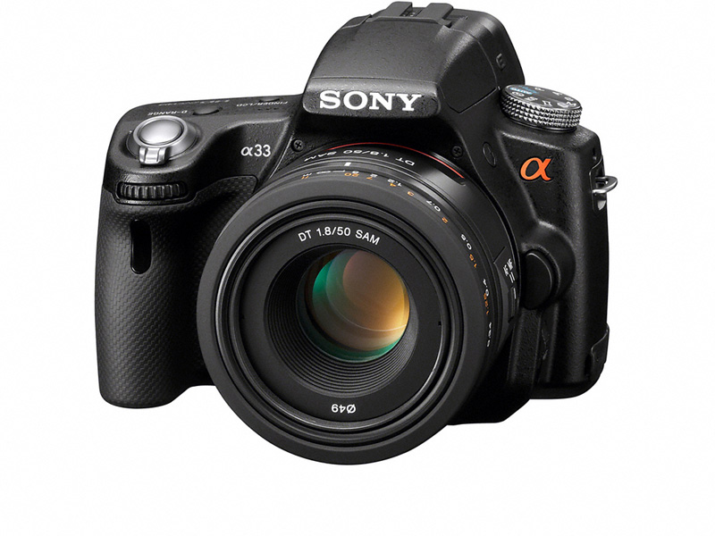 <b>α33にDT 50mm F1.8 SAMを装着</b>